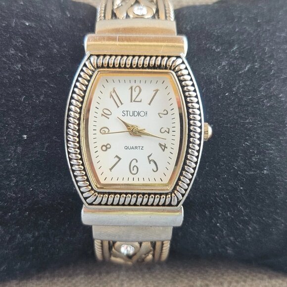 Studio Time Ladies Wristwatch Silver Tone Analog Quartz Cuff Band Wrist Watch - Picture 2 of 10